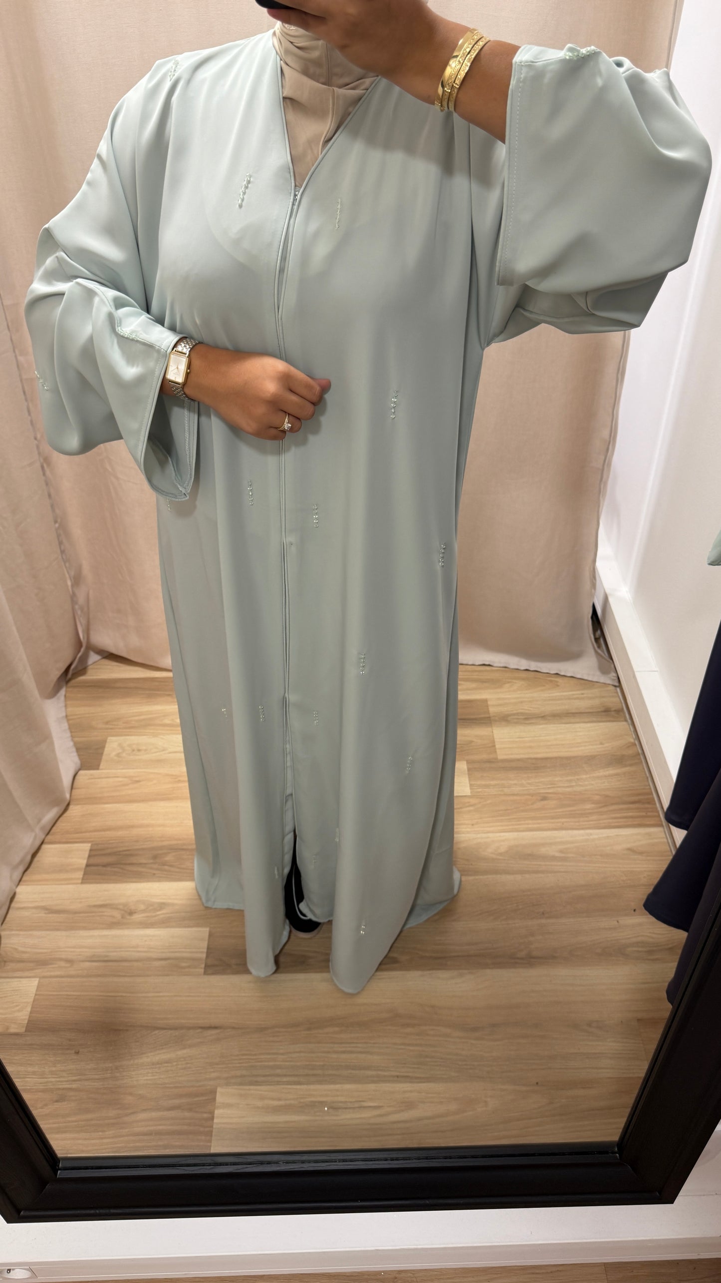 Abaya Amna
